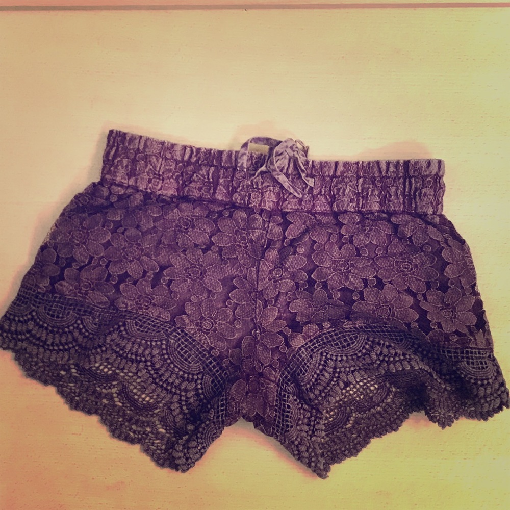 Embroidered summer shorts